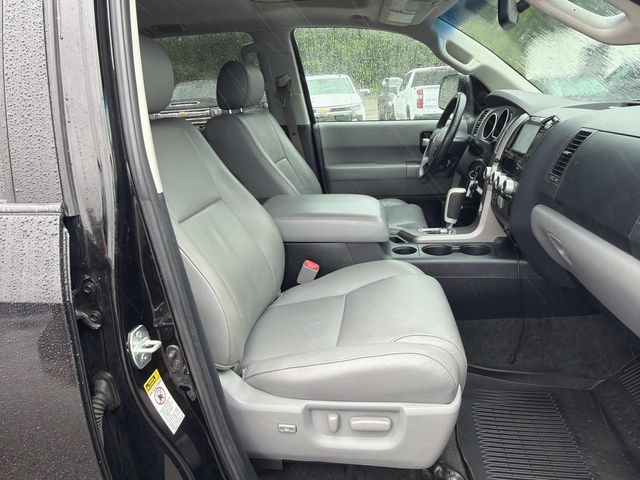 2013 Toyota Sequoia - Image 28