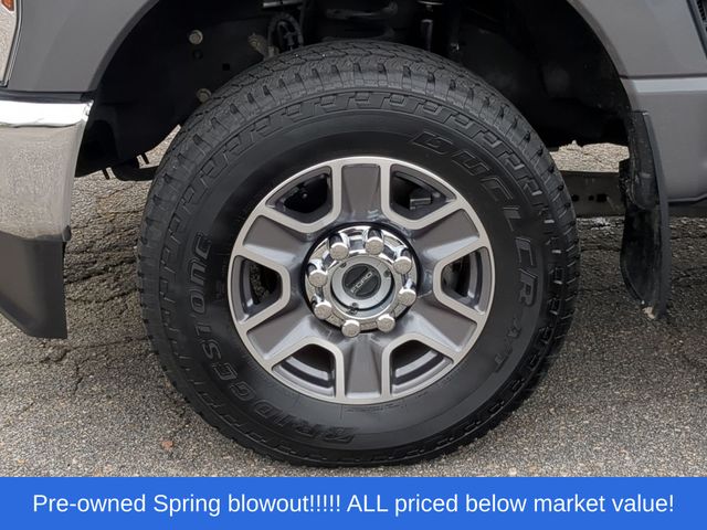 Used 2024 Carbonized Gray Metallic Ford Lariat image 18