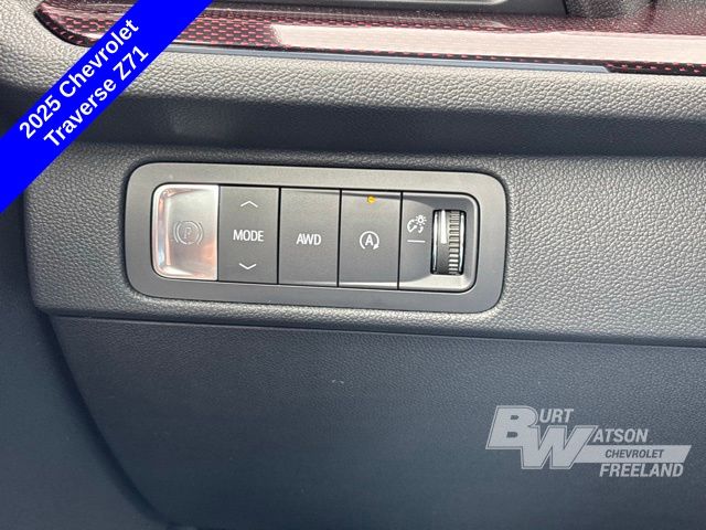 2025 Chevrolet Traverse Z71 photo