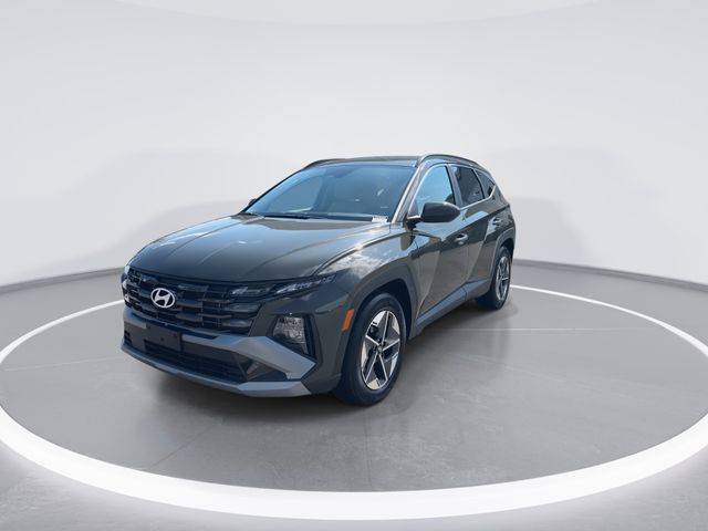 Used 2025 Green Hyundai SEL image 4