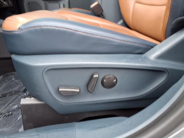 2024 Ford Maverick Lariat photo