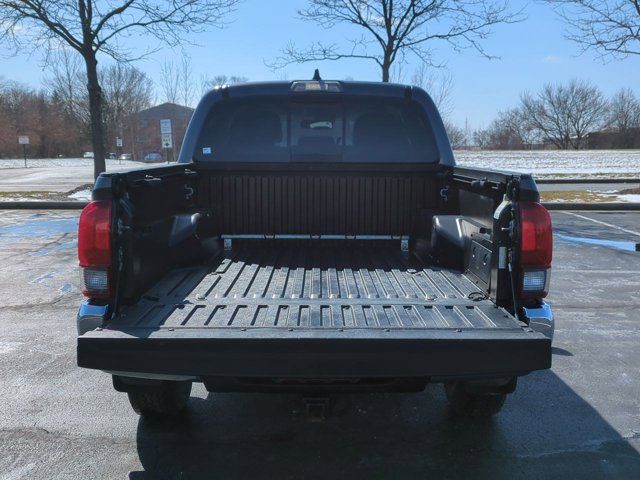 2022 Toyota Tacoma SR5 - Photo 15