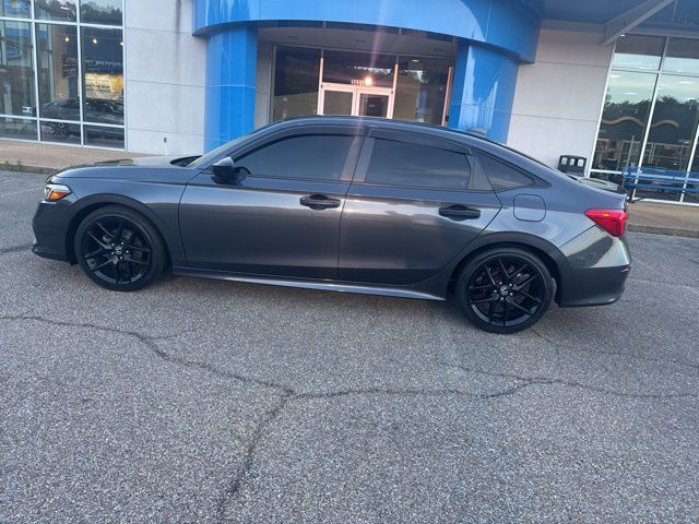 View vehicle photo 5