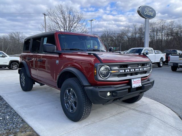 Hot Pepper Red Metallic Tinted Clearcoat 2023 Ford Bronco Big Bend 4-Door 4WD SUV / Crossover Four-Wheel Drive Automatic