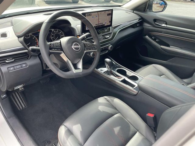 2023 Nissan Altima 2.5 SR 12