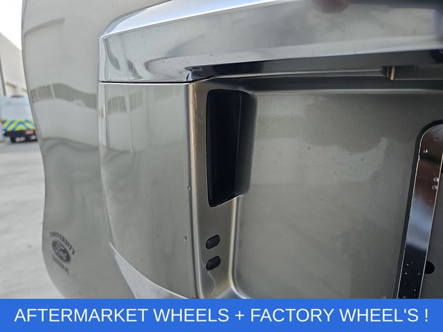 Used 2023 Silver Lexus 460 image 13