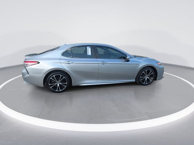 Used 2019 Celestial Silver Metallic Toyota SE image 9