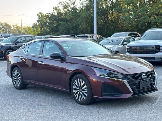 Used 2025 Red Nissan 2.5 SV image 7