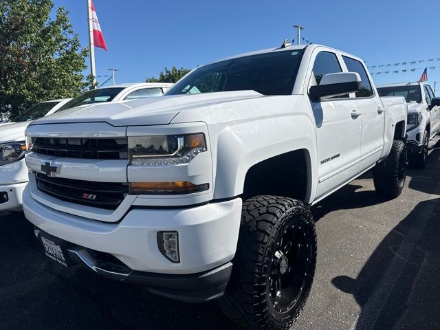 Summit White 2017 Chevrolet Silverado 1500 Pickup Truck Four-Wheel Drive 6-Speed Automatic Overdrive
