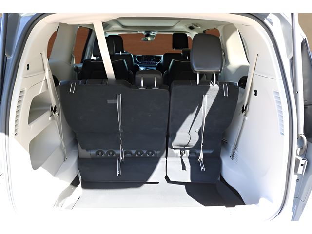 Used Car 2023 Chrysler Pacifica  Limited For Sale Under $35,000 In Austin, Texas