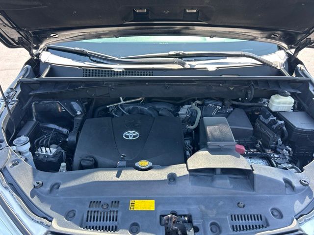 Used 2017 Toyota Highlander SUV