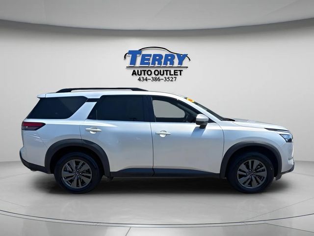 2024 Nissan Pathfinder SV