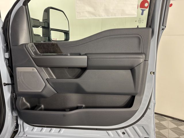 2025 Glacier Gray Metallic Tri-Coat Ford Super Duty F-250 SRW Lariat 4X4 Truck