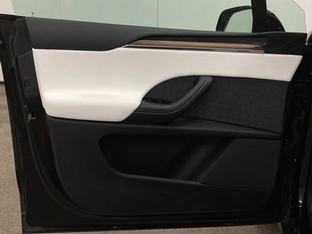 2023 Tesla Model X Standard Range