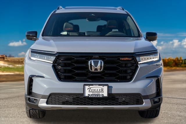 2025 Honda Pilot TrailSport 2