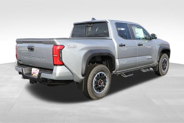 2024 Toyota Tacoma TRD Off-Road 17