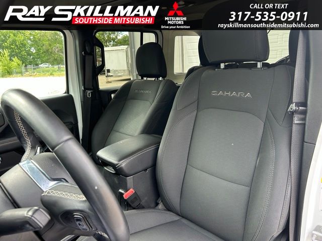 Used 2019 White Jeep Unlimited Sahara image 10