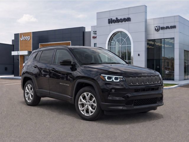 Diamond Black Crystal Pearlcoat 2024 Jeep Compass SUV / Crossover Four-Wheel Drive 8-Speed Automatic