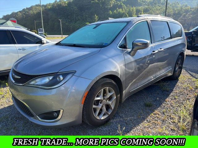 2020 Chrysler Pacifica Limited FWD