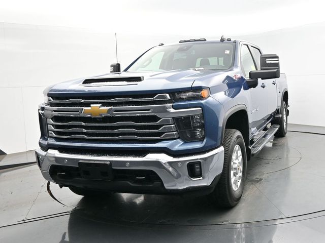 Lakeshore Blue Metallic 2025 Chevrolet Silverado 2500HD Pickup Truck Four-Wheel Drive Automatic