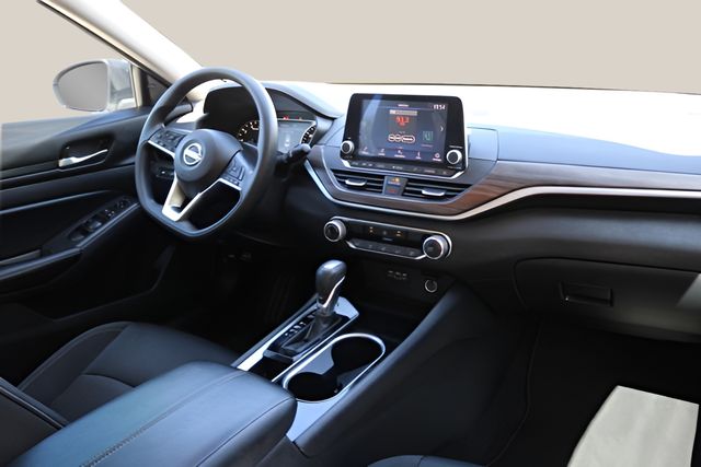 Used Car 2024 Nissan Altima  2.5 Sv For Sale Under $25,000 In Austin, Texas