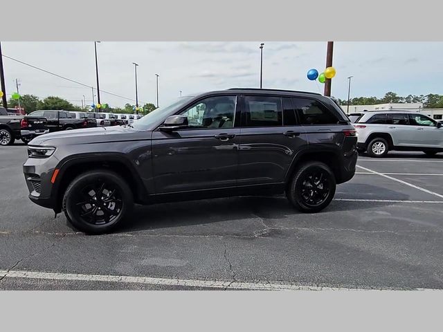 2025 Jeep Grand Cherokee Altitude X 4x2
