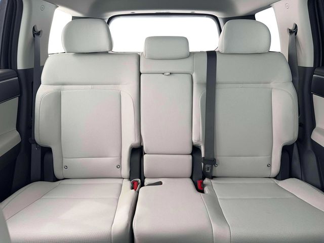 New 2026 White Hyundai SE image 16