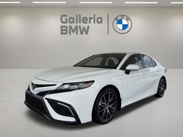 Ice Cap 2024 Toyota Camry Sedan Front-Wheel Drive 8-Speed Automatic