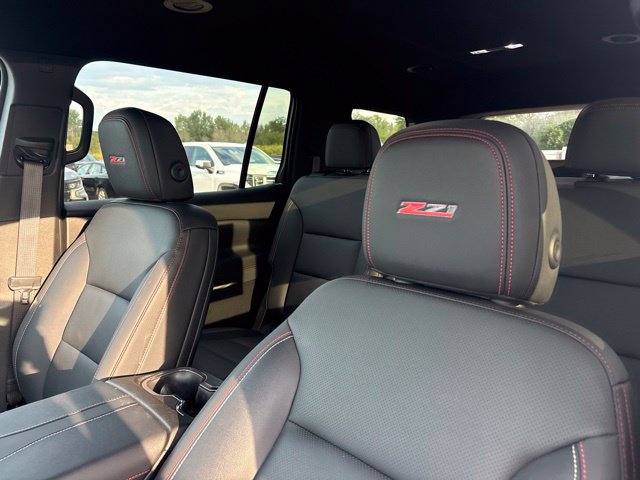 Used 2025 Chevrolet Traverse SUV