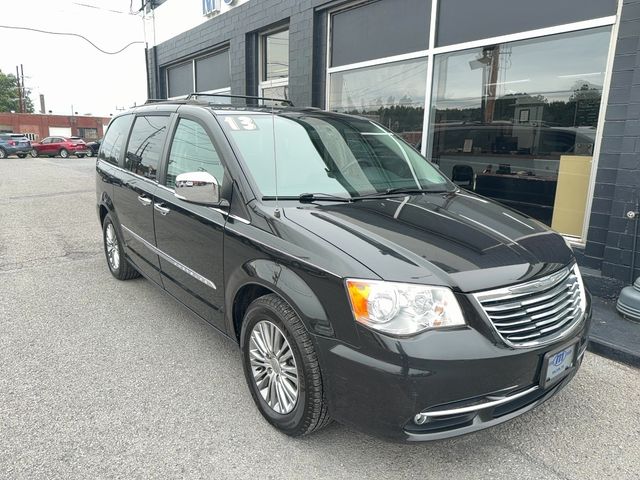 2013 Chrysler Town & Country Touring-L FWD
