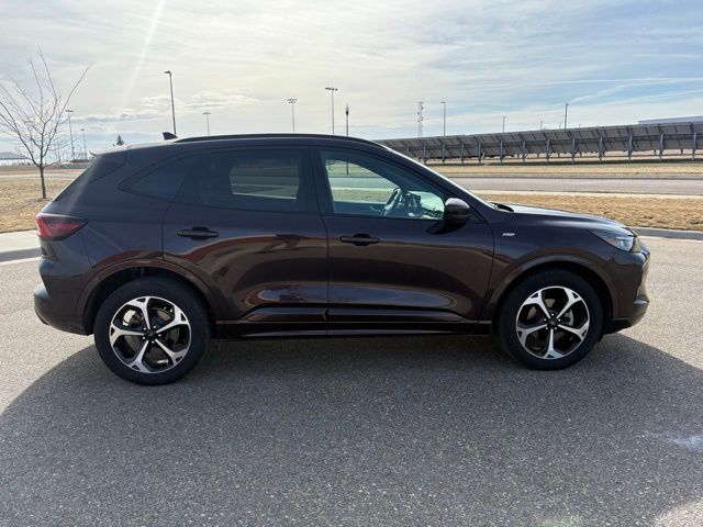 2023 Ford Escape ST-Line Elite