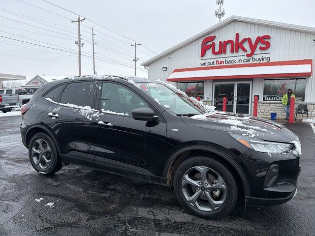 2025 Ford Escape ST-Line FWD