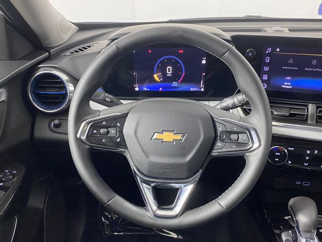 2025 Chevrolet Trax LT photo