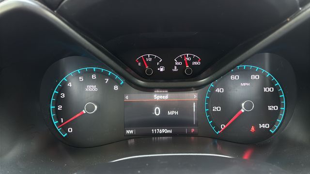 Used 2022 Gray Chevrolet Z71 image 13