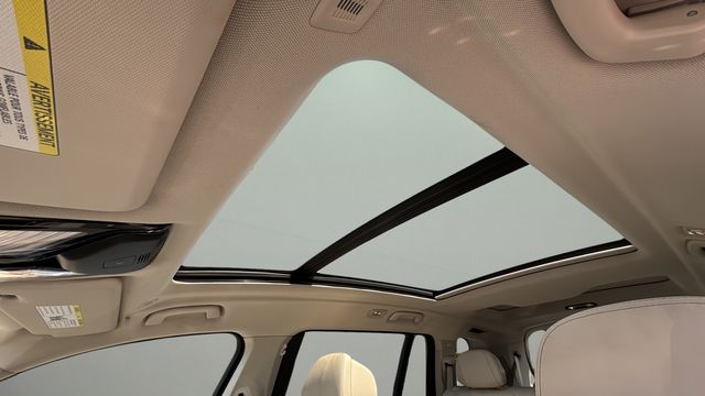 Used 2026 White BMW xDrive40i image 19