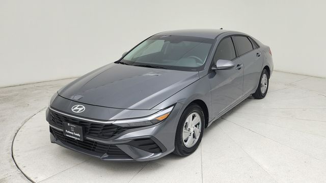 2025 Hyundai Elantra 2.0 SE IVT's photo