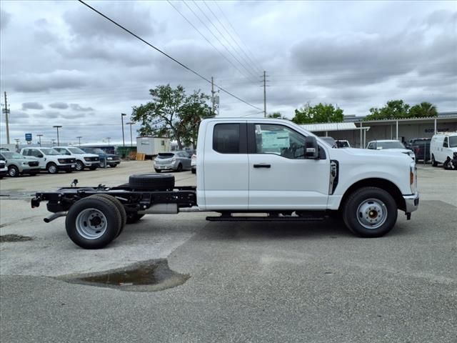 2025 Ford F-350SD XL photo