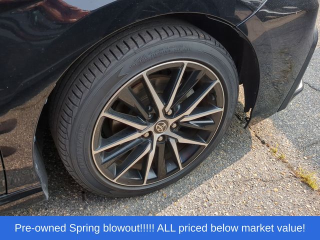 Used 2022 Midnight Black Metallic Toyota SE image 15