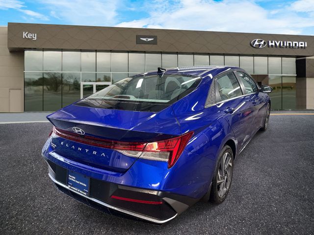 2025 Hyundai Elantra - Image 6