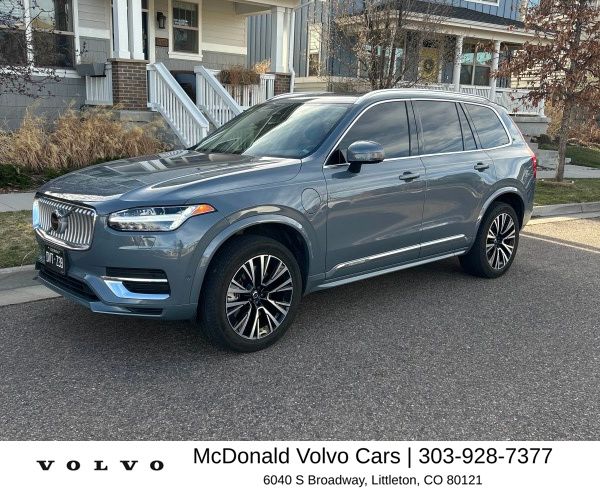 Thunder Gray Metallic 2023 Volvo XC90 Recharge T8 Plus Bright Theme 6-Passenger eAWD SUV / Crossover All-Wheel Drive Automatic