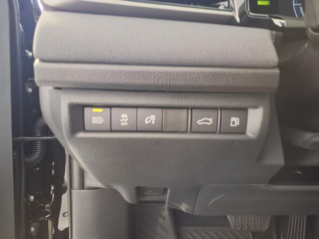 2025 Toyota Camry LE photo