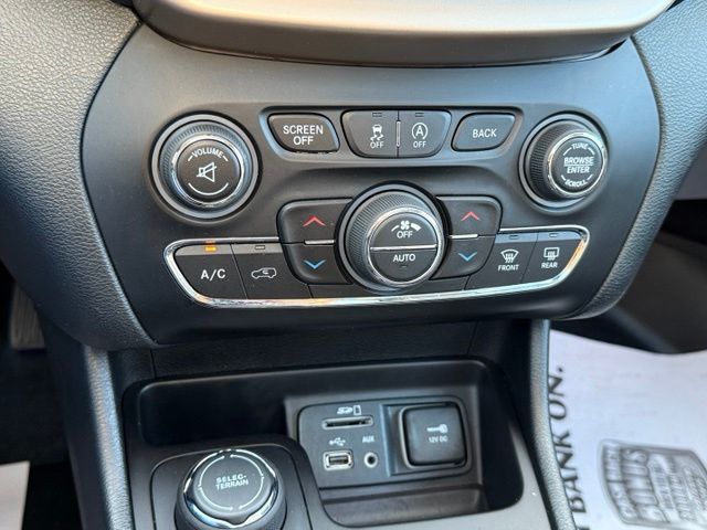 Used 2018 Jeep Cherokee SUV