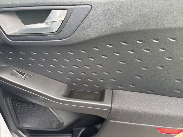 2020 Ford Escape SE photo
