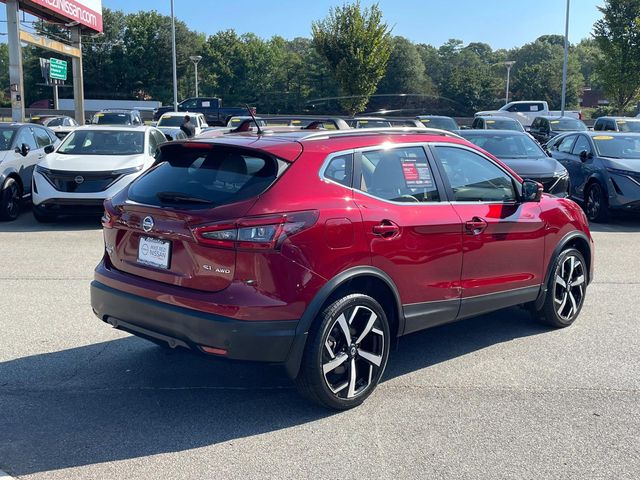 2021 Nissan Rogue Sport SL 3