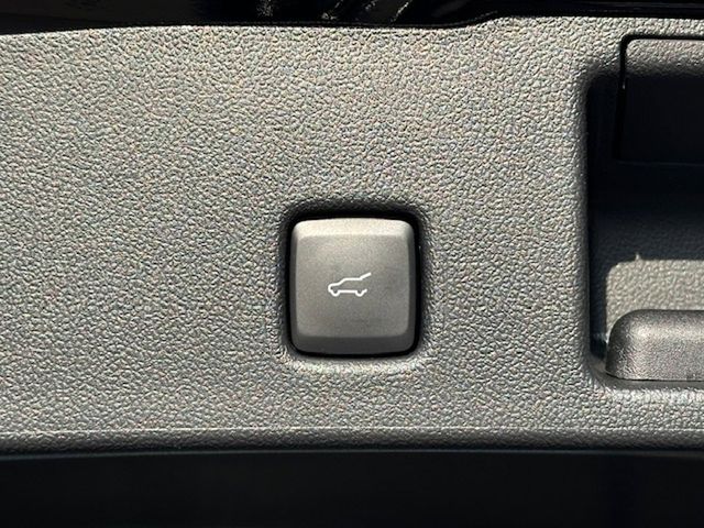 2025 Ford Escape ST-Line photo
