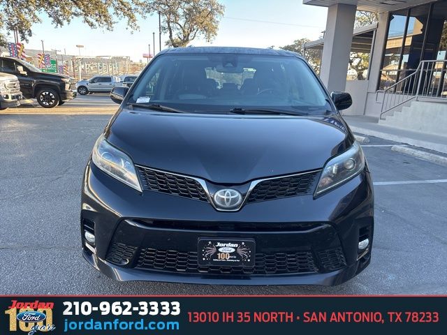 Used Car 2020 Toyota Sienna  For Sale Under $30,000 In San Antonio, Texas