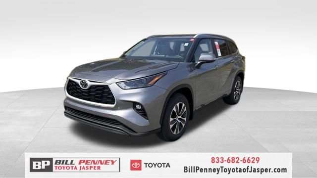 Heavy Metal 2026 Toyota Highlander XLE AWD SUV / Crossover All-Wheel Drive 8-Speed Automatic