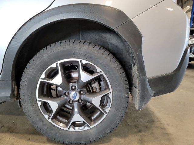 2018 Ice Silver Metallic Subaru Crosstrek 2.0i Premium AWD SUV