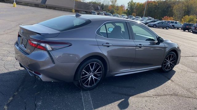 2022 Toyota Camry SE 8