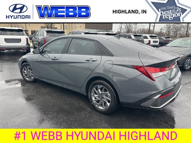 Used 2024 Gray Hyundai SEL image 24